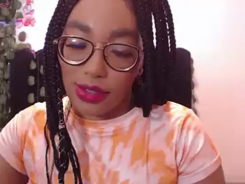 Fuck me while you watch my face - clip cu AmyBriiggs model videochat