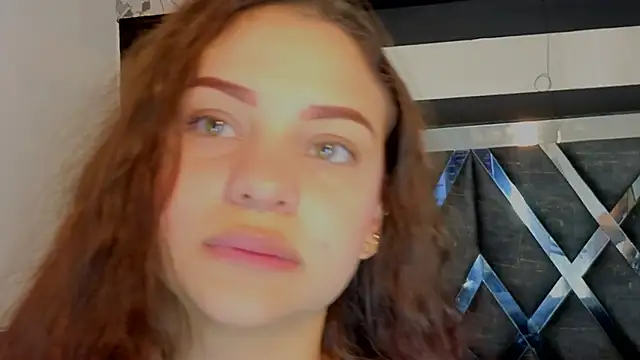 Handjob to my boyfriend with my feet - video di hinata_itachi modella di cam