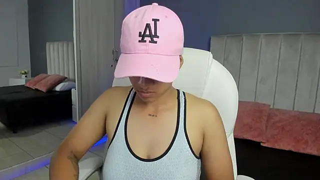 Pussy and feet - video by Dominick_jones cam model
