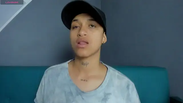 Sexy dance + doggy possition - video by Dominick_jones cam model