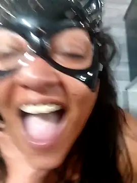 [12 Aug 23:36] Private Show – video modela na kameri Coppiatrasgressiva