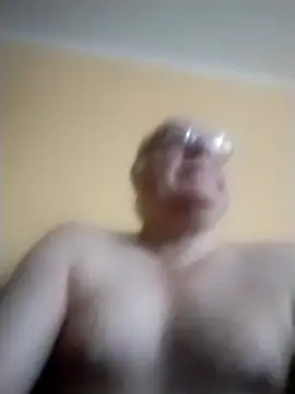 [6 Jan 14:16] Public Show – video modela na kameri jk6t