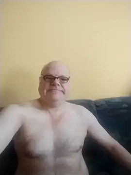 [7 Jan 10:37] Public Show – video modela na kameri jk6t