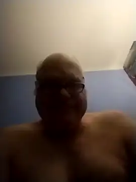 [18 Jan 04:08] Public Show – video modela na kameri jk6t