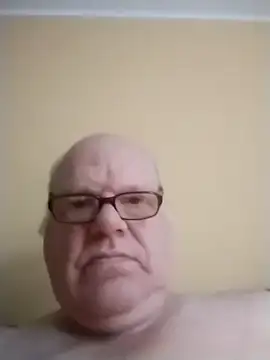 [28 Jan 10:51] Public Show – video modela na kameri jk6t