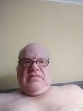 [30 Jan 13:39] Public Show – video modela na kameri jk6t