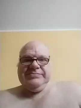 [4 Feb 14:59] Public Show – video modela na kameri jk6t