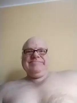 [5 Feb 15:06] Public Show – video modela na kameri jk6t