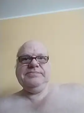 [6 Feb 11:00] Public Show – video modela na kameri jk6t