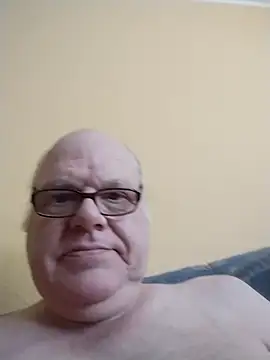 [10 Feb 14:40] Public Show – video od webkamerové modelky jk6t