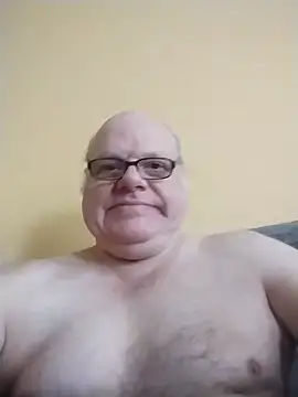 [10 Feb 14:55] Public Show – video modela na kameri jk6t