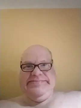 [10 Feb 18:18] Public Show – video modela na kameri jk6t