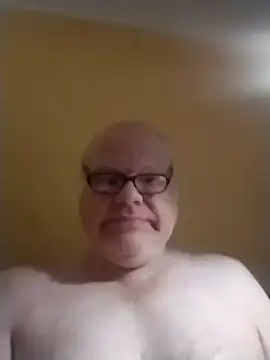 [15 Feb 22:10] Public Show – video modela na kameri jk6t