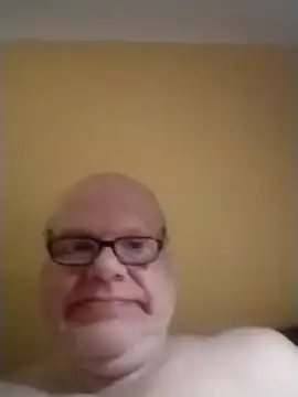 [15 Feb 22:20] Public Show – video modela na kameri jk6t