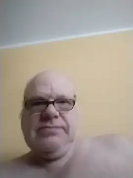 [16 Feb 15:52] Public Show – video modela na kameri jk6t