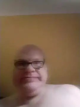 [18 Feb 22:10] Public Show – video modela na kameri jk6t