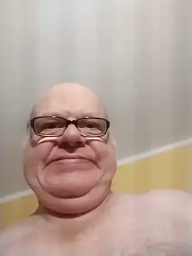 [19 Feb 21:47] Public Show – видео вебкам-модели jk6t