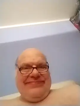 [29 Mar 02:05] Public Show – video modela na kameri jk6t