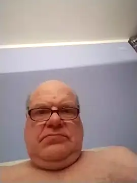 [11 Apr 03:14] Public Show – video od webkamerové modelky jk6t