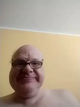 [24 Apr 12:35] Public Show – видео вебкам-модели jk6t