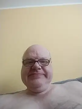 [25 Apr 13:31] Public Show－カメラキャストのjk6tの動画