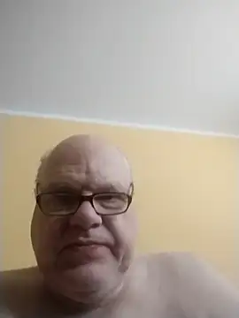 [11 May 12:26] Public Show - video van jk6t cam-model