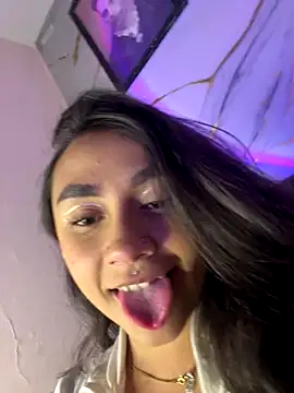 fingers in pussy and nora in pussy - video by michell_boobs_ cam model