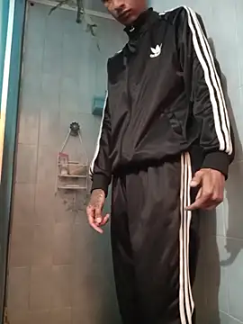 Shower with my suit adidads, finaly naked - فيديو من KinkyCody موديل الكام
