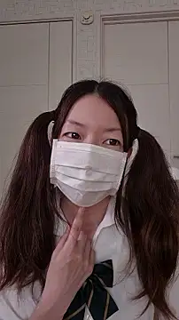 JKコスでチンポを育てる舞さん‼️