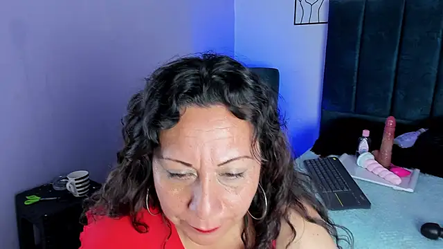 Pussy panties - video av marisol1977hot cam-modell