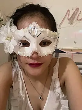 [23 Jun 23:03] Public Show