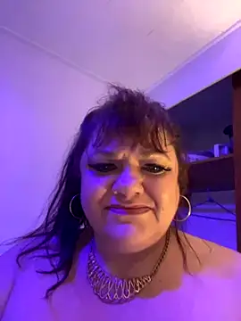 [18 Sep 03:08] Public Show 5 - video av Luciouslouise72@xh cam model