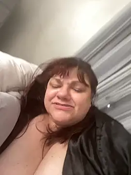 [26 Sep 13:10] Public Show - vidéo du modèle de showcams Luciouslouise72@xh