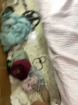FEETJOB - video by CharlotteCody cam model