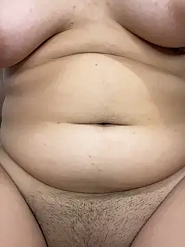 HUGE dildo!! And my pussy🙈 - vidéo du modèle de showcams 2Angela_