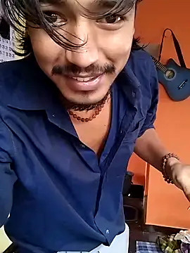 [20 Aug 14:03] Public Show - video di Gre3k_god modella di cam