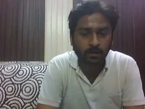 Full nude playing with bulge - Video von indihotguy Cam-Model