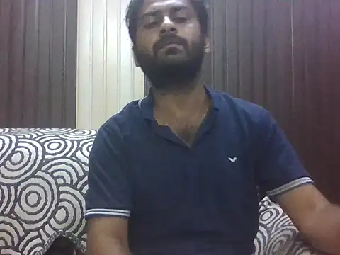 [31 Jul 12:44] Private Show - vidéo du modèle de showcams indihotguy