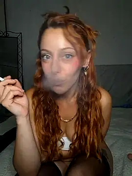 Look at me😇 - video di LollyJ_ modella di cam