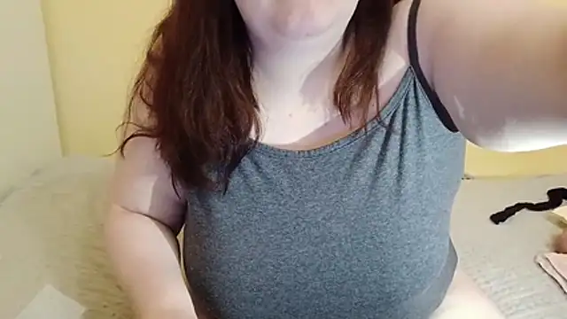 I'm masturbating my clitoris with a vibrator – video od webkamerové modelky Masha_meow