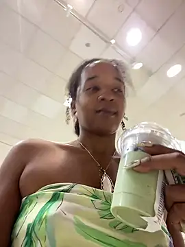 [24 Jul 10:03] Public Show - video by DominaLunaLusty cam model