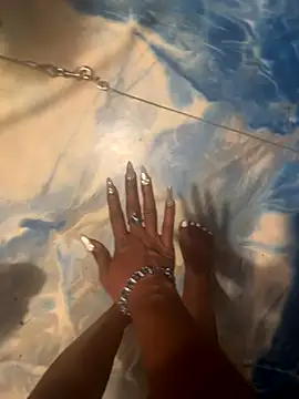 [28 Jul 20:52] Public Show - video by DominaLunaLusty cam model