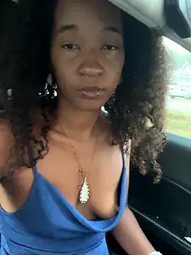 [1 Aug 07:00] Public Show - video by DominaLunaLusty cam model