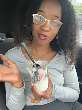 [4 Aug 11:04] Public Show - video by DominaLunaLusty cam model