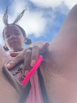 [9 Aug 09:35] Public Show - video by DominaLunaLusty cam model