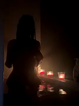 [3 Dec 05:14] Public Show - video by DominaLunaLusty cam model