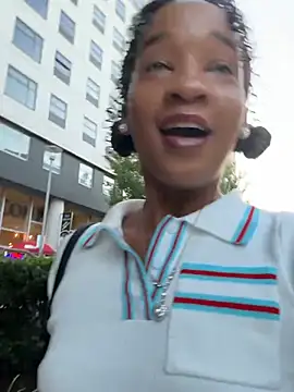 Walking around a college campus with my toy in - video by DominaLunaLusty cam model