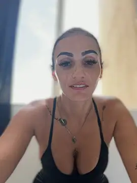 Baile y movimiento de nalgas - Vídeo de Samantha_bigboobs, modelo de vídeos