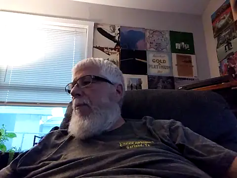 [18 Sep 16:42] Private Show - vidéo du modèle de showcams Futura_intx