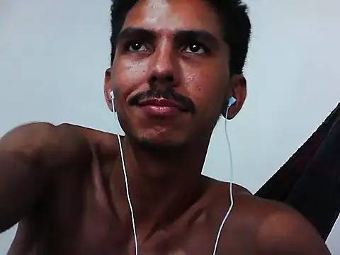 [1 May 04:13] Private Show - Video von MagrinhoSaradoo Cam-Model